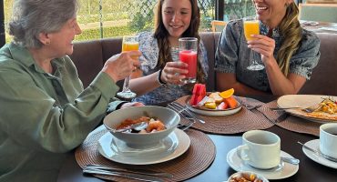 CELEBRA A MAMÁ ALMUERZO ESPAÑOL