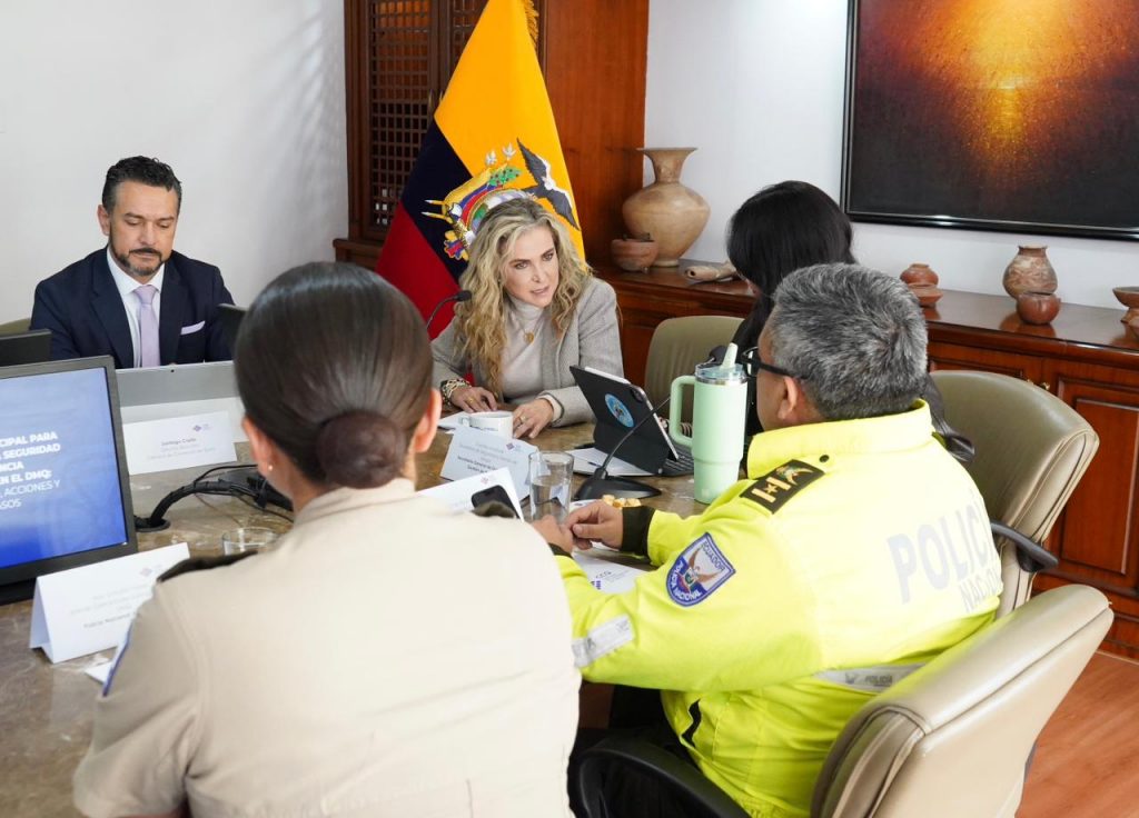 Cámara de Comercio de Quito y autoridades articulan acciones para fortalecer la seguridad en la ciudad