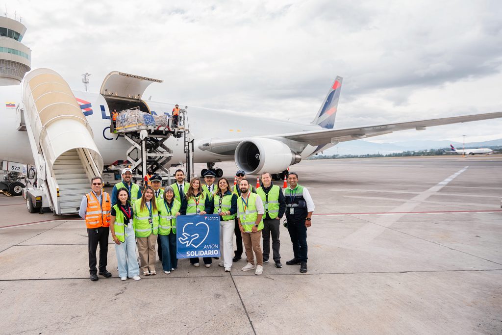 LATAM Airlines | 50 toneladas de ayuda humanitaria partieron desde Ecuador hacia Venezuela gracias a alianza privada