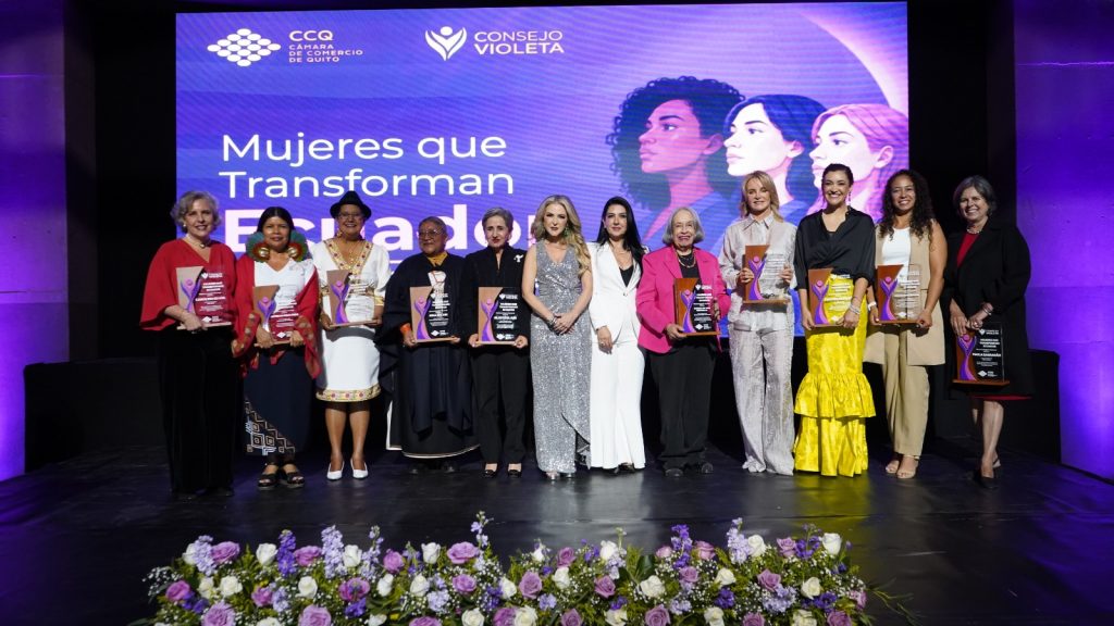 Ecuador reconoce a 11 mujeres que  convirtieron su trayectoria en un legado
